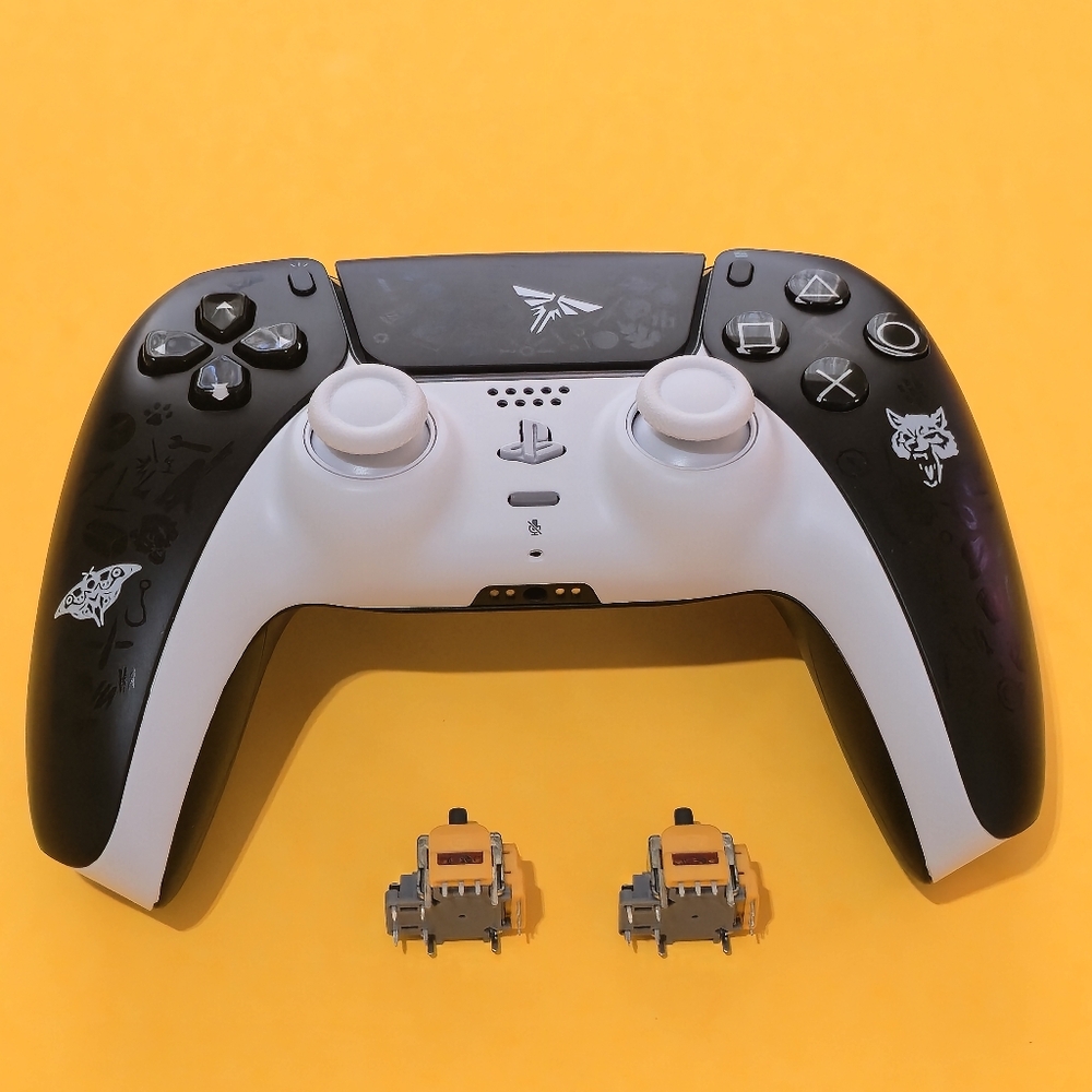 The Last of Us PlayStation 5 PS5 DualSense Limited Edition With Hall Effect TMR